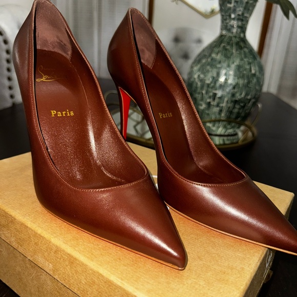 Christian Louboutin Shoes - Kate 100 Nappa Leather Nude 8 sz.40.5